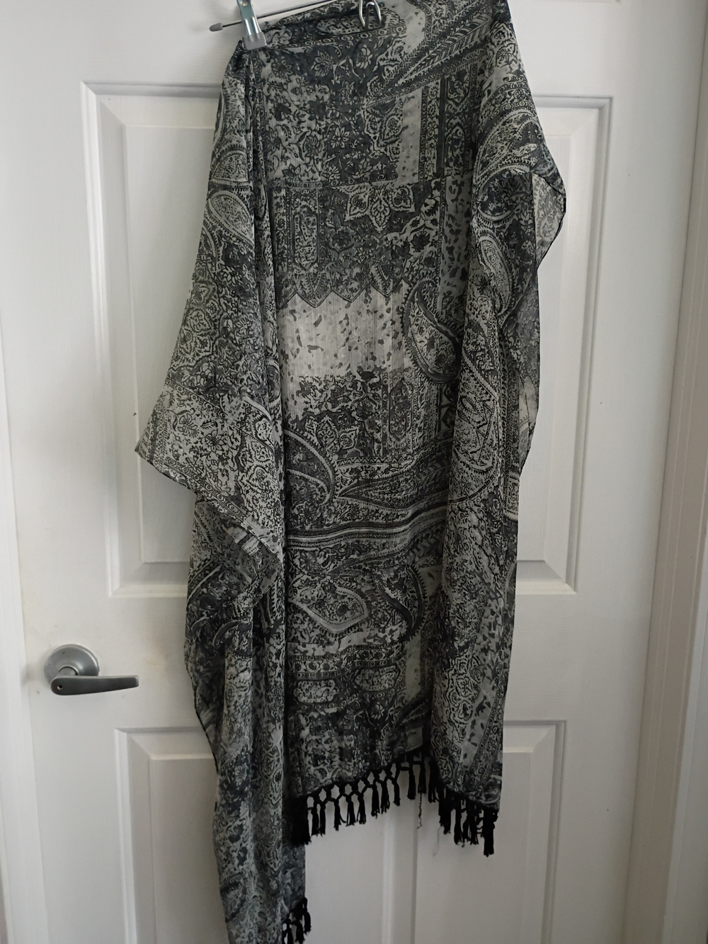 Black & White Paisley Fringe Kimono